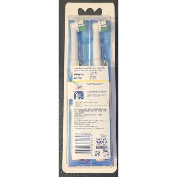 Oral-B Floss Action Replacement Toothbrush 4 Brush Heads - Picture 2 of 2